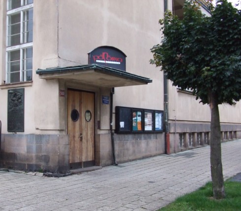 kino Hronov-vchod